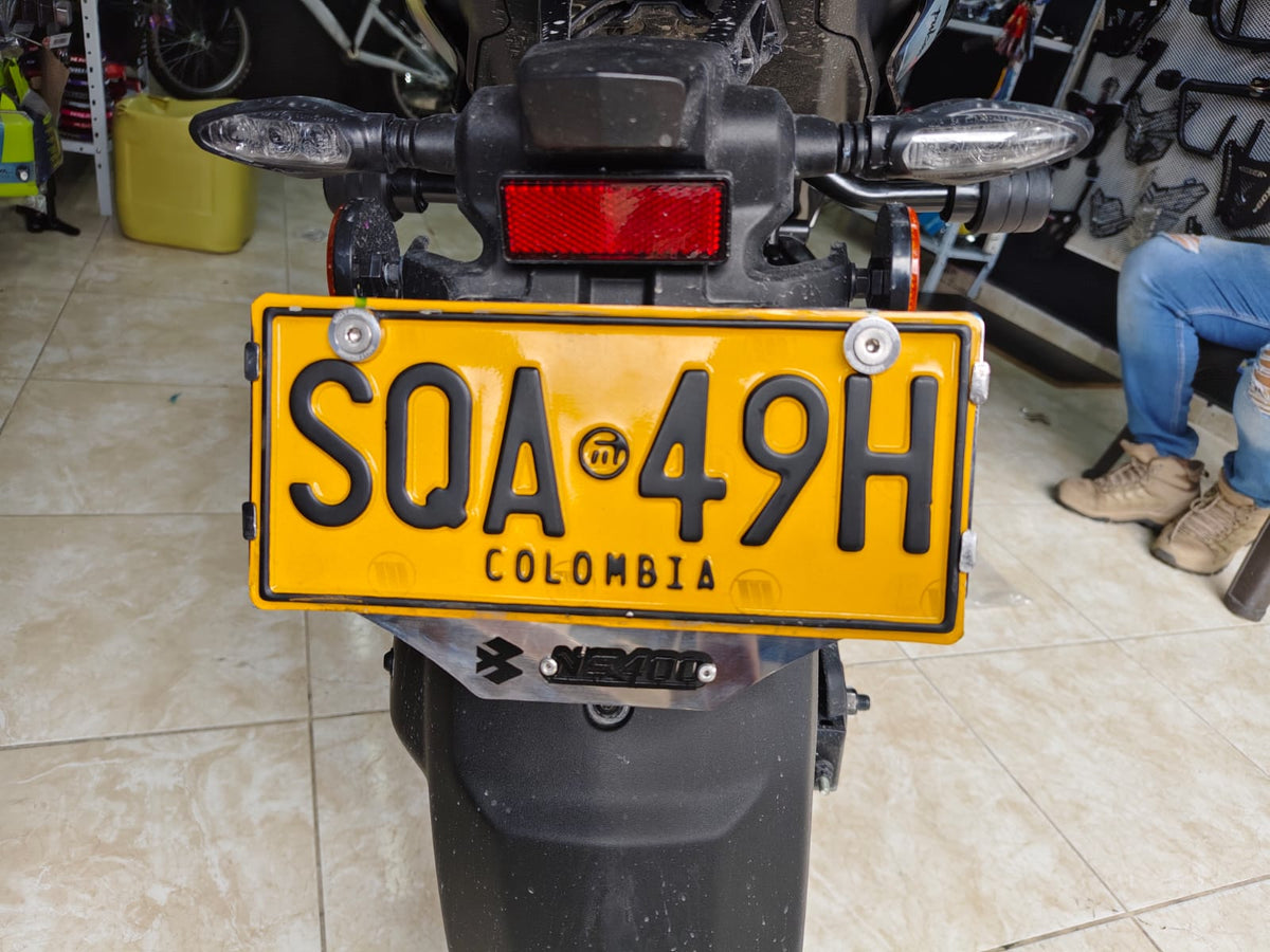 PORTA PLACA NS 400Z 3D