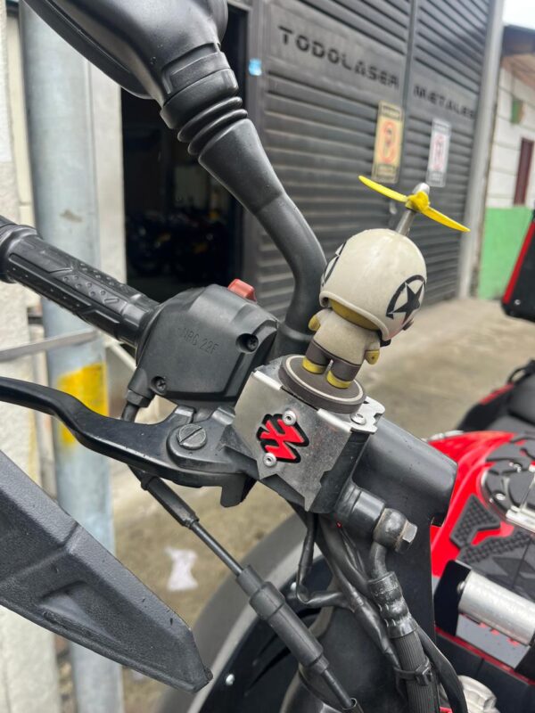 PROTECTOR DE BOMBA DELANTERA NS 200