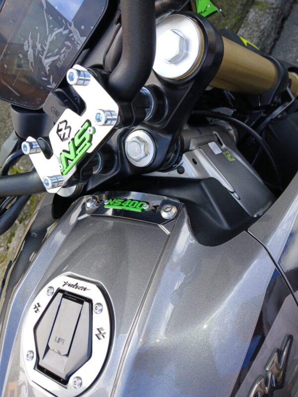 TAPA GASOLINA NS 400